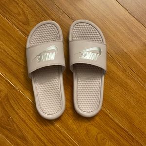 Nike Benassi Slides, Size 8